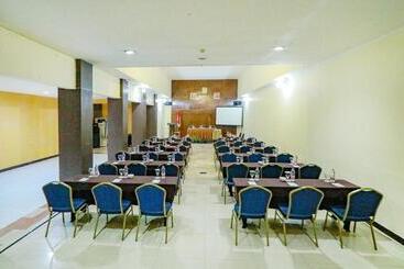 هتل Marlin Pekalongan