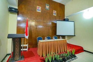 هتل Marlin Pekalongan