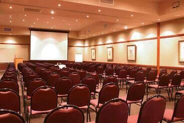 هتل Mercure Hunter Valley Gardens
