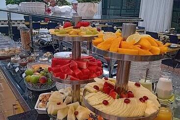 Mogano Business Hotel Eletroposto