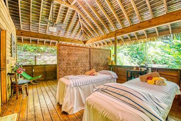 호텔 Red Frog Beach Island Resort