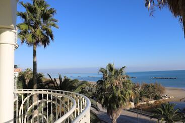 هتل Smeraldo Suites & Spa