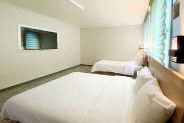 هتل Stay Pohang