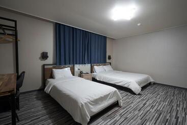 هتل Stay Pohang