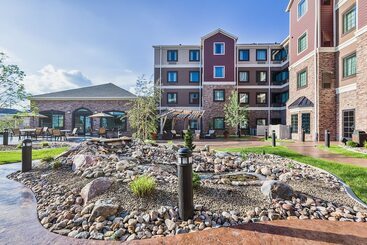 هتل Staybridge Suites Bismarck, An Ihg