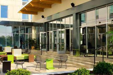 هتل Aloft Chandigarh Zirakpur