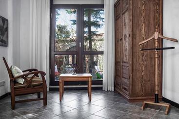 هتل Artemis Selcuk Suites
