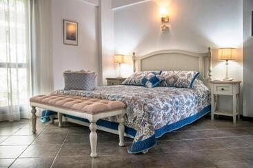 هتل Artemis Selcuk Suites