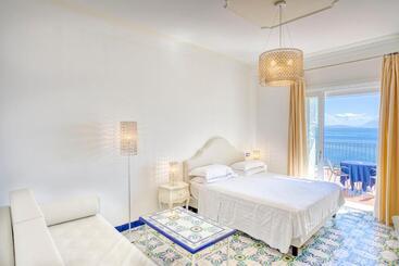 فندق Cetus