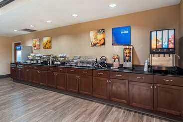 هتل Comfort Inn & Suites