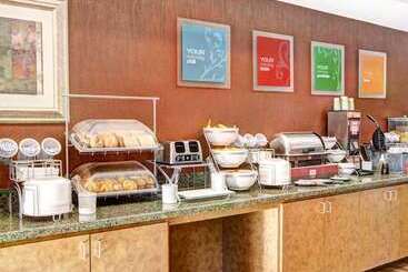 هتل Comfort Suites