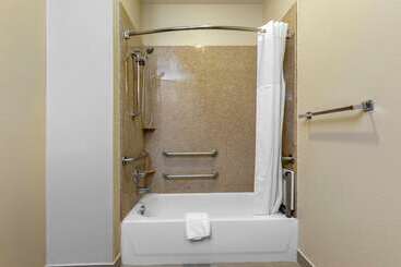 هتل Comfort Suites