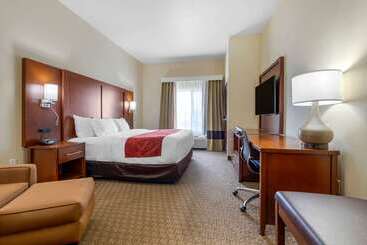 هتل Comfort Suites
