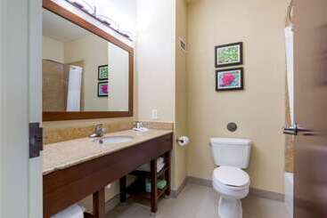 هتل Comfort Suites
