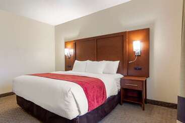 هتل Comfort Suites