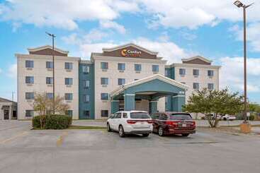 هتل Comfort Suites