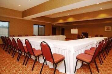 هتل Comfort Suites