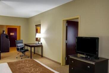 هتل Comfort Suites