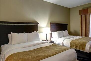هتل Comfort Suites