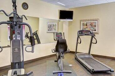 هتل Comfort Suites