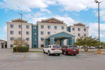 هتل Comfort Suites
