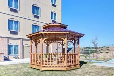هتل Comfort Suites Lake Worth