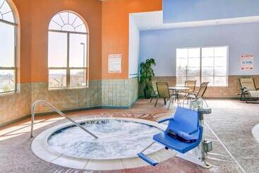 هتل Comfort Suites Lake Worth