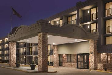 هتل Country Inn & Suites By Radisson, Erlanger   Cincinnati South