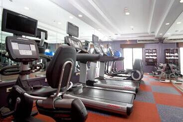هتل Courtyard By Marriott Port Of Spain