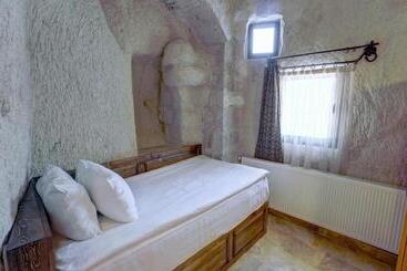 هتل Dervish Cave House & Restaurant