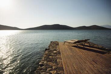 هتل Domes Aulus Elounda All Inclusive Resort, Curio By Hilton