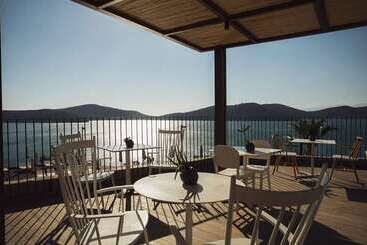 هتل Domes Aulus Elounda All Inclusive Resort, Curio By Hilton