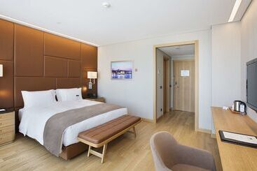 هتل Doubletree By Hilton Istanbul Avcilar