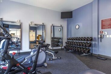 هتل Doubletree By Hilton Raleigh Cary