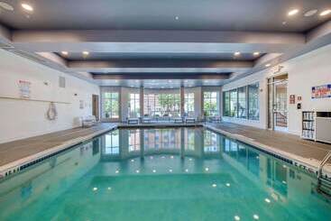 هتل Doubletree By Hilton Raleigh Cary