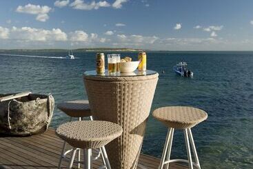 هتل Dugong Beach Lodge