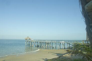 هتل Dugong Beach Lodge