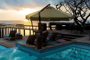 هتل Dugong Beach Lodge