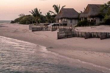 هتل Dugong Beach Lodge