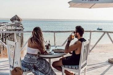 هتل Dugong Beach Lodge