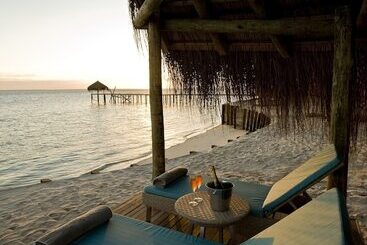 هتل Dugong Beach Lodge