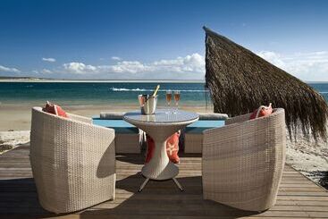 هتل Dugong Beach Lodge