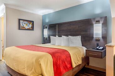 هتل Econo Lodge Byron  Warner Robins