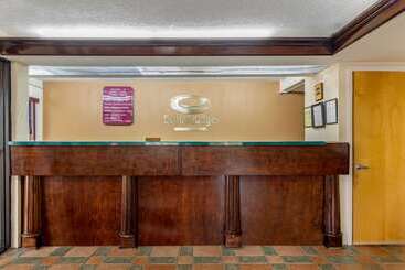 هتل Econo Lodge Byron  Warner Robins