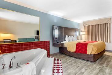 هتل Econo Lodge Byron  Warner Robins