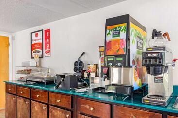 هتل Econo Lodge Byron  Warner Robins