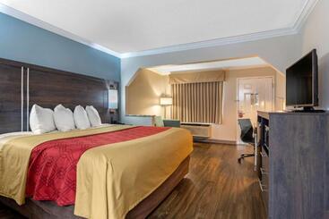 هتل Econo Lodge Byron  Warner Robins