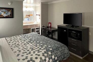 هتل Econo Lodge Byron  Warner Robins