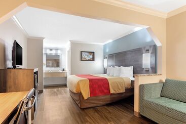 هتل Econo Lodge Byron  Warner Robins