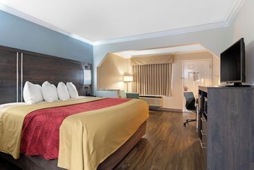 هتل Econo Lodge Byron  Warner Robins
